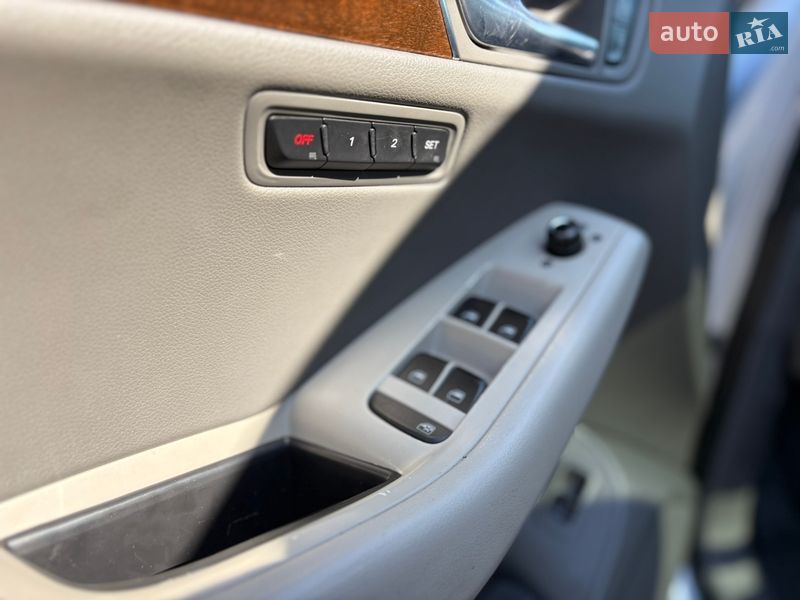 Позашляховик / Кросовер Audi Q5 2011 в Чернівцях