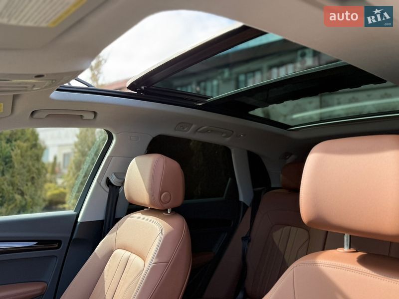 Позашляховик / Кросовер Audi Q5 2017 в Стрию