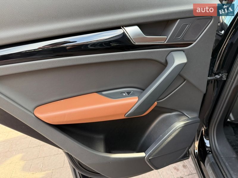 Позашляховик / Кросовер Audi Q5 2017 в Стрию