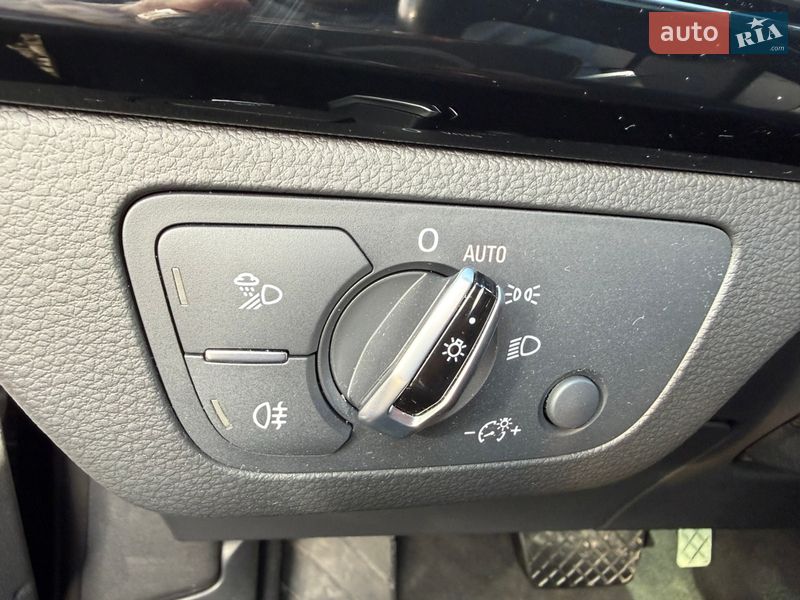 Позашляховик / Кросовер Audi Q5 2017 в Стрию