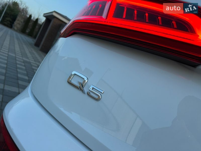 Позашляховик / Кросовер Audi Q5 2018 в Стрию