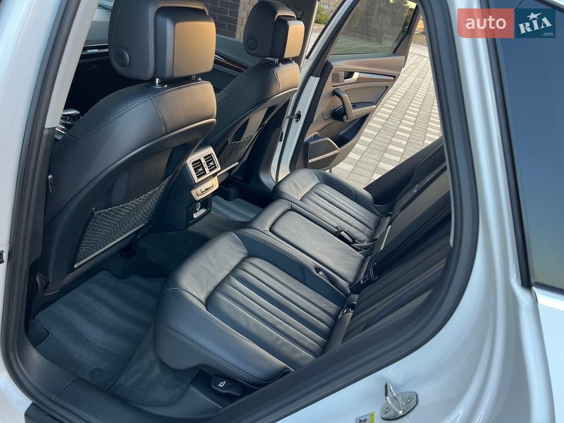 Позашляховик / Кросовер Audi Q5 2018 в Стрию