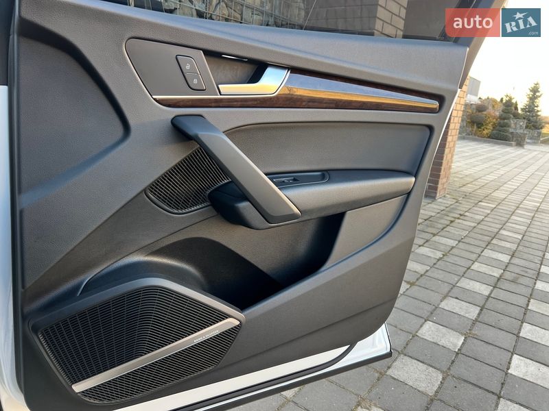 Позашляховик / Кросовер Audi Q5 2018 в Стрию