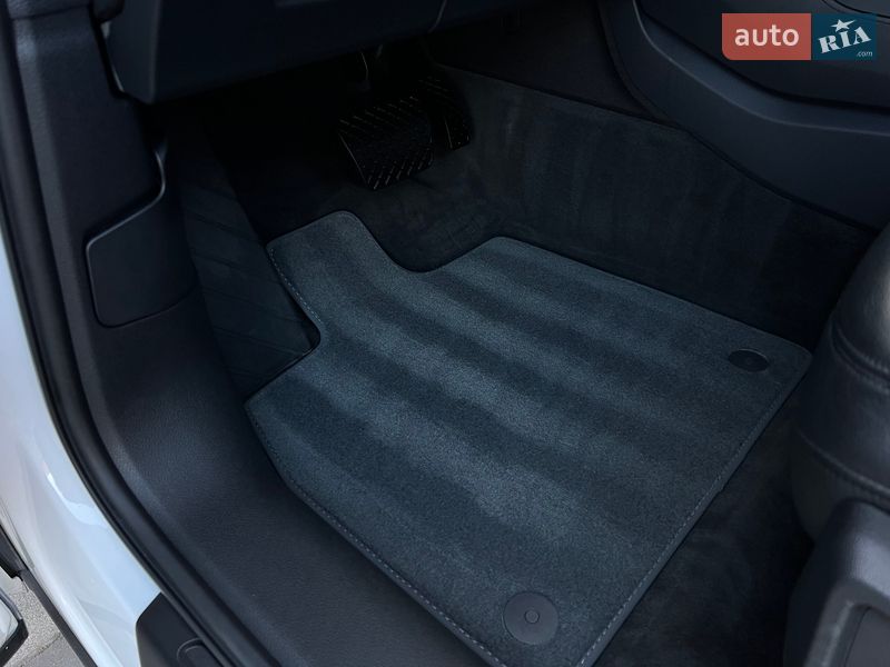 Позашляховик / Кросовер Audi Q5 2018 в Стрию