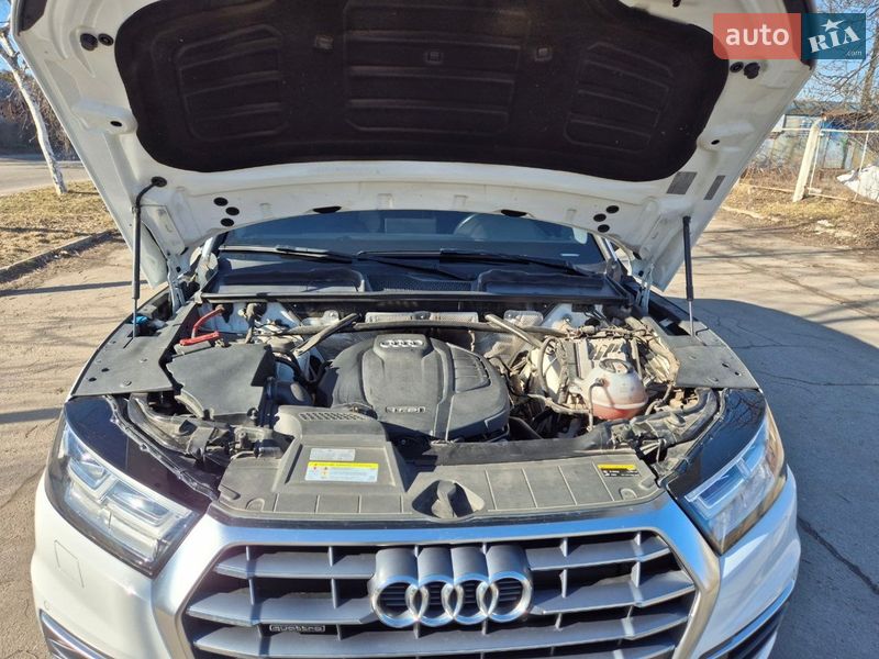 Позашляховик / Кросовер Audi Q5 2018 в Полтаві