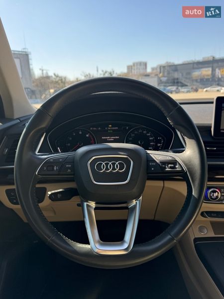 Внедорожник / Кроссовер Audi Q5 2019 в Киеве