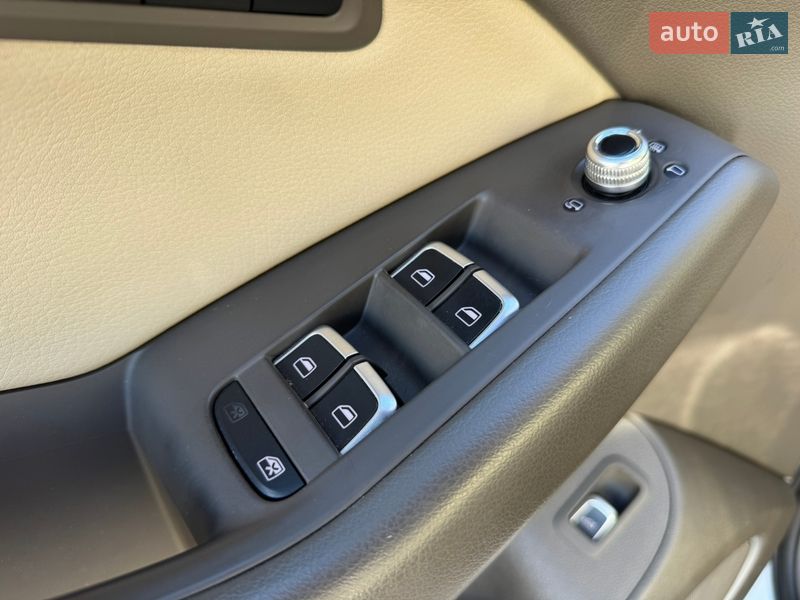 Позашляховик / Кросовер Audi Q5 2015 в Києві