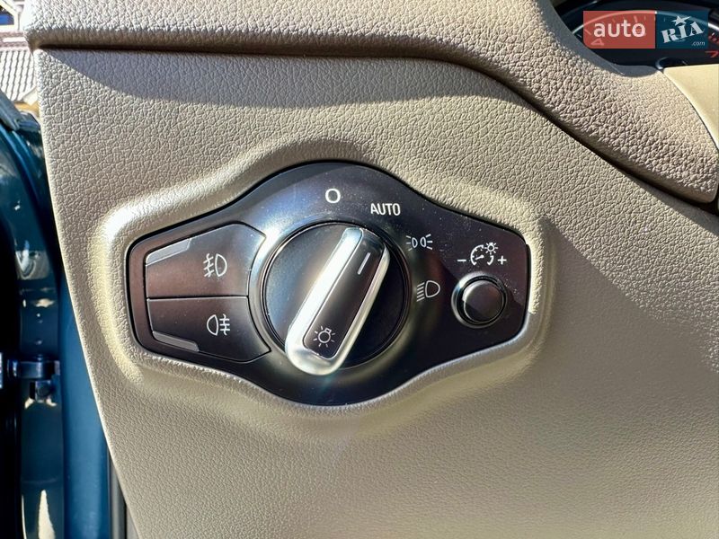 Внедорожник / Кроссовер Audi Q5 2016 в Киеве