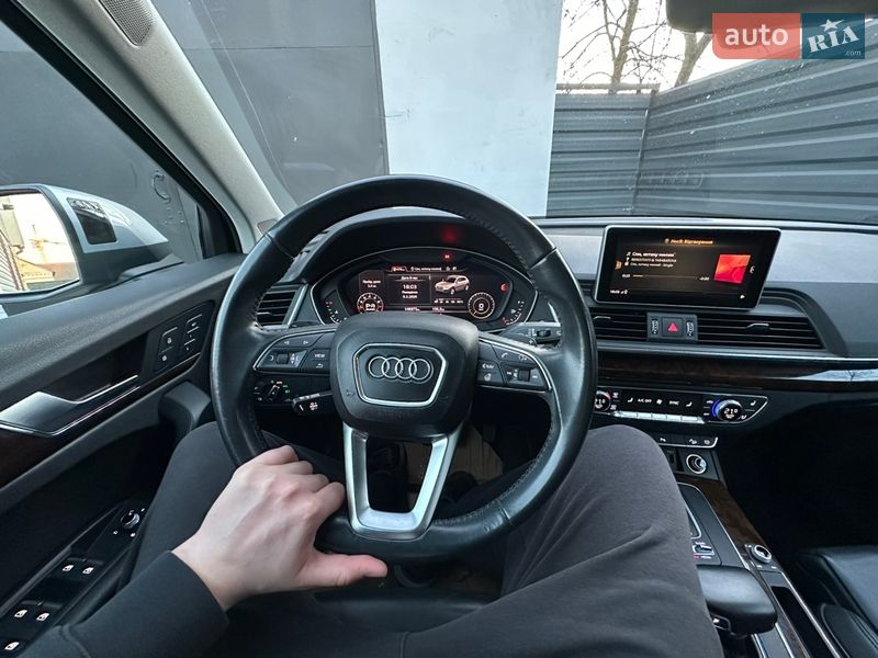 Внедорожник / Кроссовер Audi Q5 2017 в Ратным