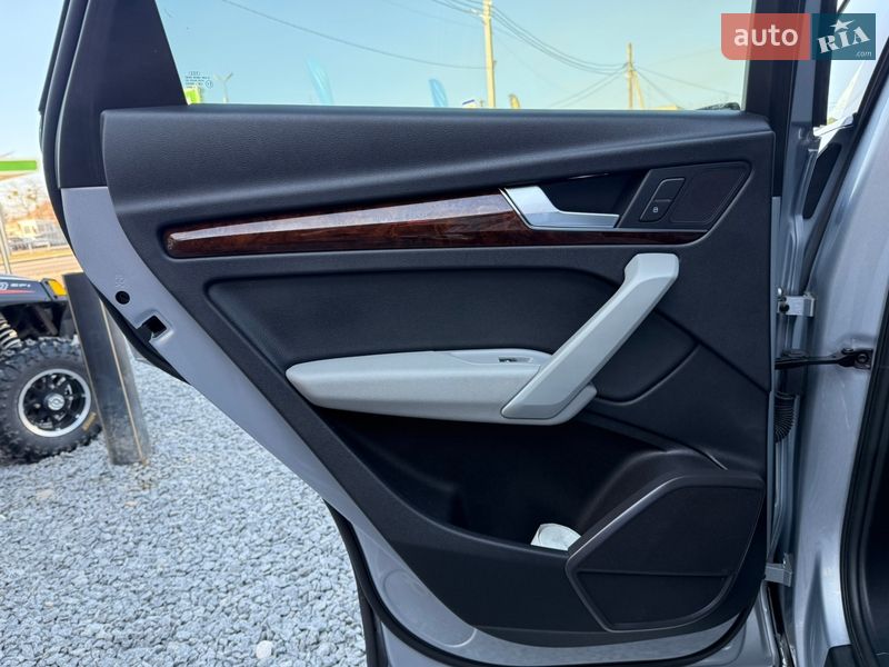 Позашляховик / Кросовер Audi Q5 2018 в Стрию