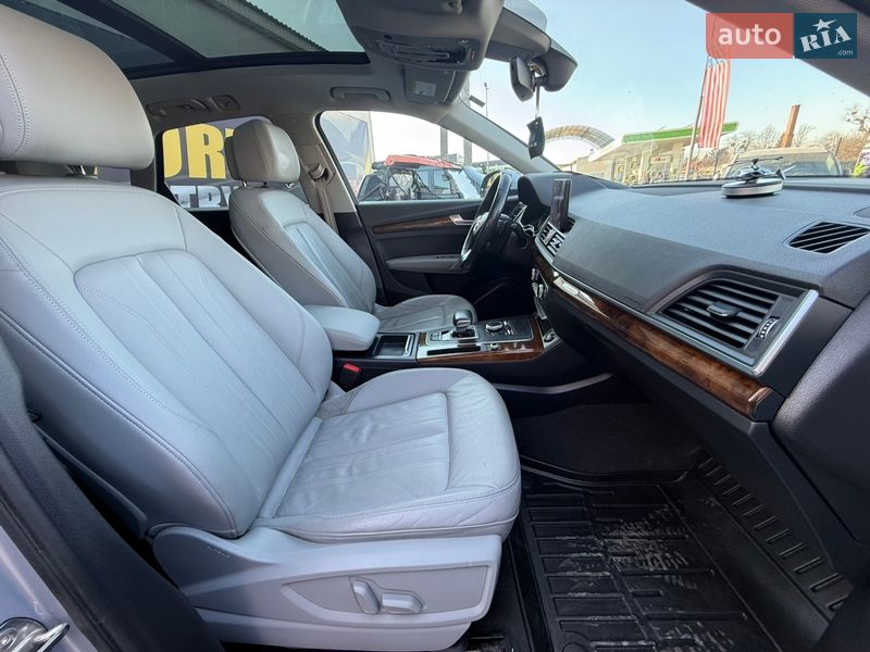 Позашляховик / Кросовер Audi Q5 2018 в Стрию