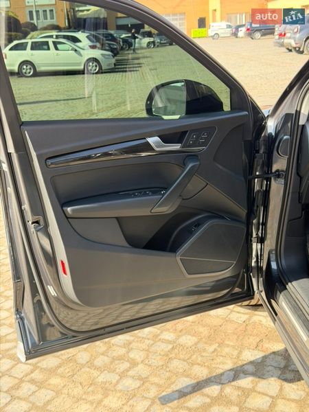 Внедорожник / Кроссовер Audi Q5 2018 в Луцке