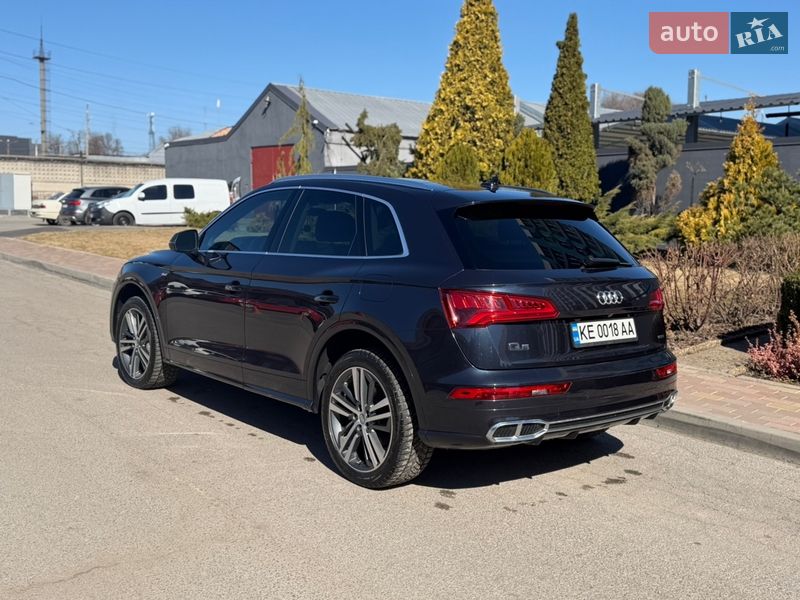 Внедорожник / Кроссовер Audi Q5 2020 в Днепре
