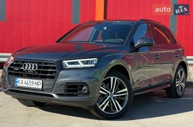 Внедорожник / Кроссовер Audi Q5 2019 в Киеве