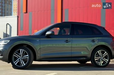 Внедорожник / Кроссовер Audi Q5 2019 в Киеве