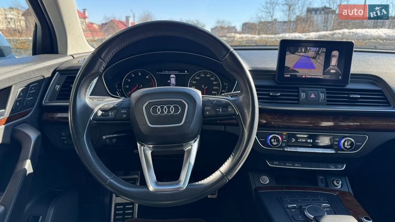 Позашляховик / Кросовер Audi Q5 2017 в Івано-Франківську