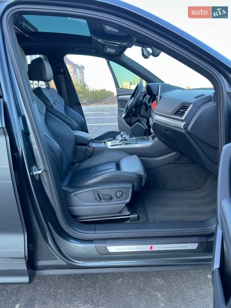 Позашляховик / Кросовер Audi Q5 2020 в Рівному