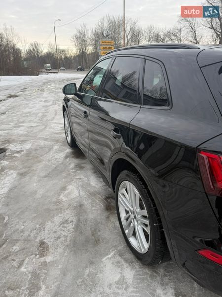 Позашляховик / Кросовер Audi Q5 2021 в Чернігові