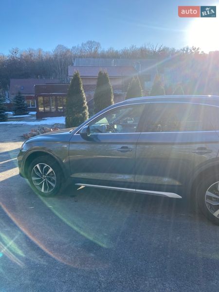 Внедорожник / Кроссовер Audi Q5 2022 в Киеве