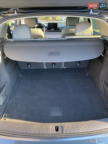 Внедорожник / Кроссовер Audi Q5 2022 в Киеве