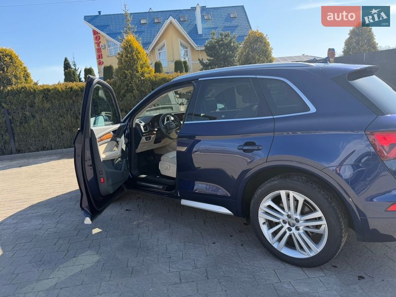 Позашляховик / Кросовер Audi Q5 2017 в Болехові