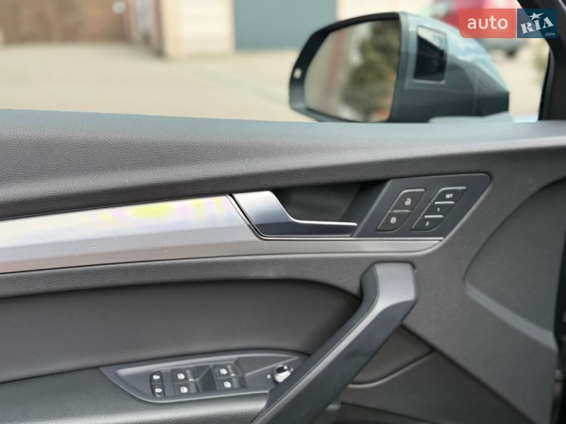 Внедорожник / Кроссовер Audi Q5 2024 в Стрые