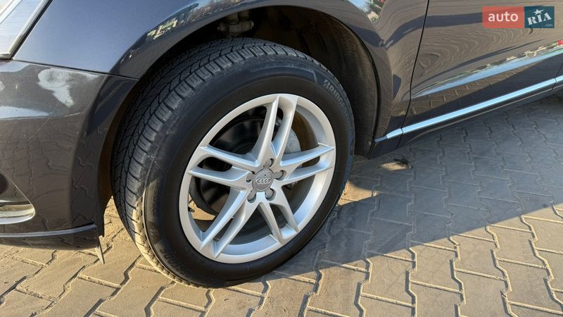 Внедорожник / Кроссовер Audi Q5 2015 в Одессе