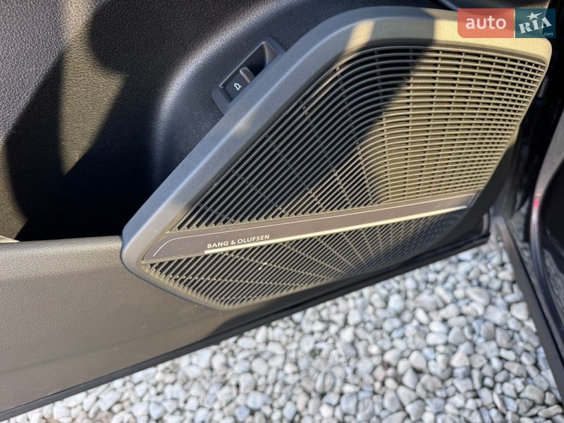 Позашляховик / Кросовер Audi Q5 2023 в Івано-Франківську