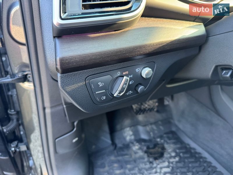 Позашляховик / Кросовер Audi Q5 2023 в Івано-Франківську