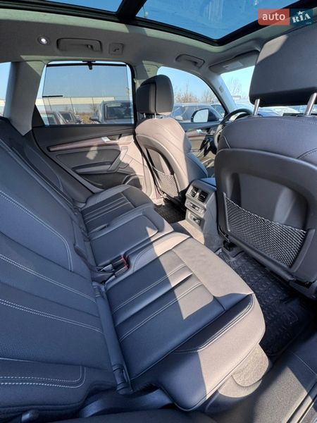 Позашляховик / Кросовер Audi Q5 2023 в Івано-Франківську