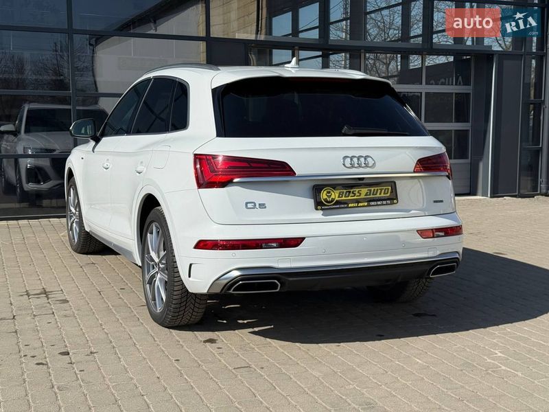 Позашляховик / Кросовер Audi Q5 2020 в Івано-Франківську