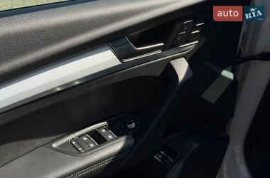 Позашляховик / Кросовер Audi Q5 2020 в Івано-Франківську