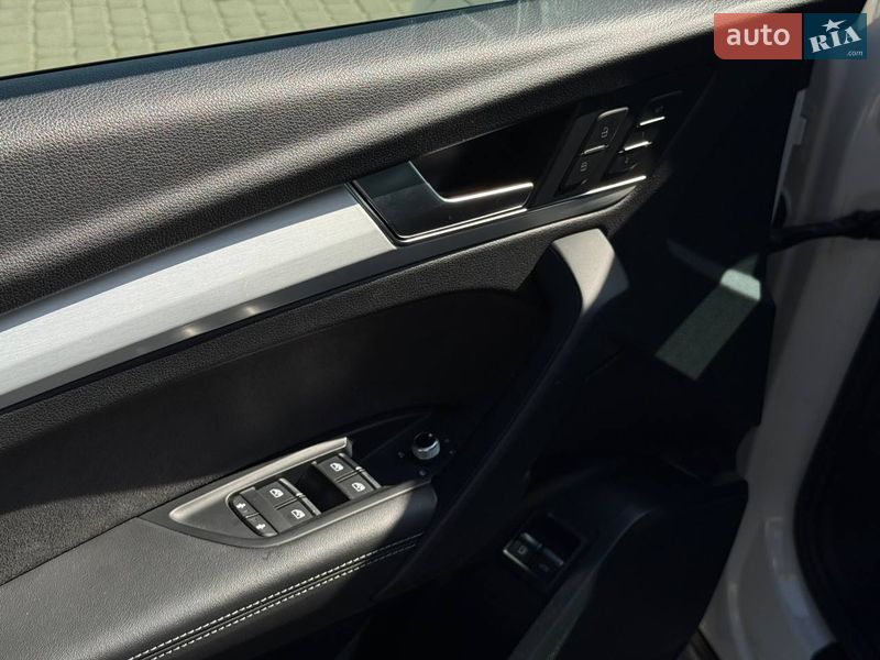 Позашляховик / Кросовер Audi Q5 2020 в Івано-Франківську