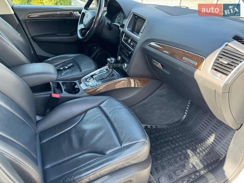 Внедорожник / Кроссовер Audi Q5 2015 в Нововолынске