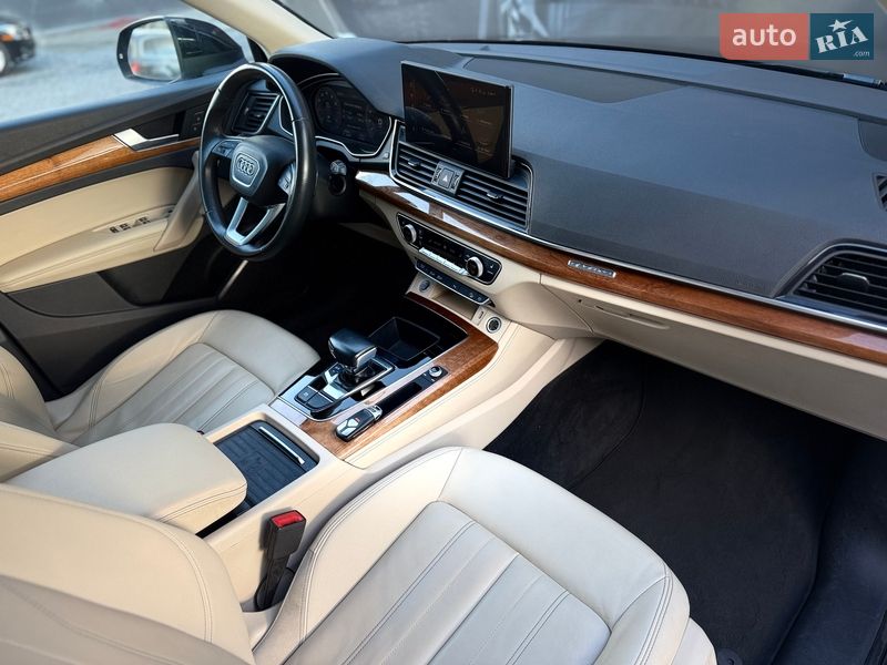 Внедорожник / Кроссовер Audi Q5 2021 в Львове