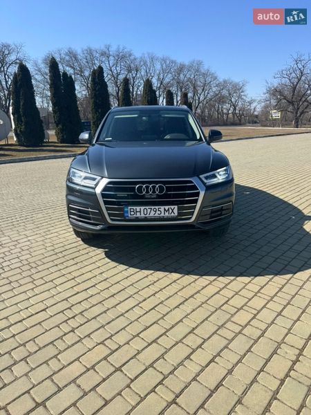 Внедорожник / Кроссовер Audi Q5 2018 в Одессе