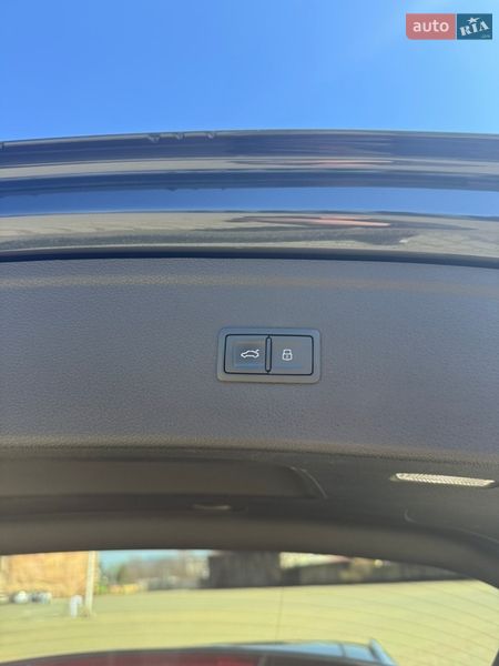 Внедорожник / Кроссовер Audi Q5 2018 в Одессе