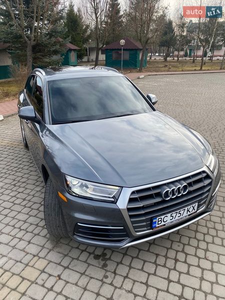 Внедорожник / Кроссовер Audi Q5 2017 в Пустомытах