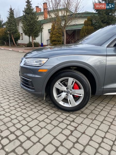 Внедорожник / Кроссовер Audi Q5 2017 в Пустомытах