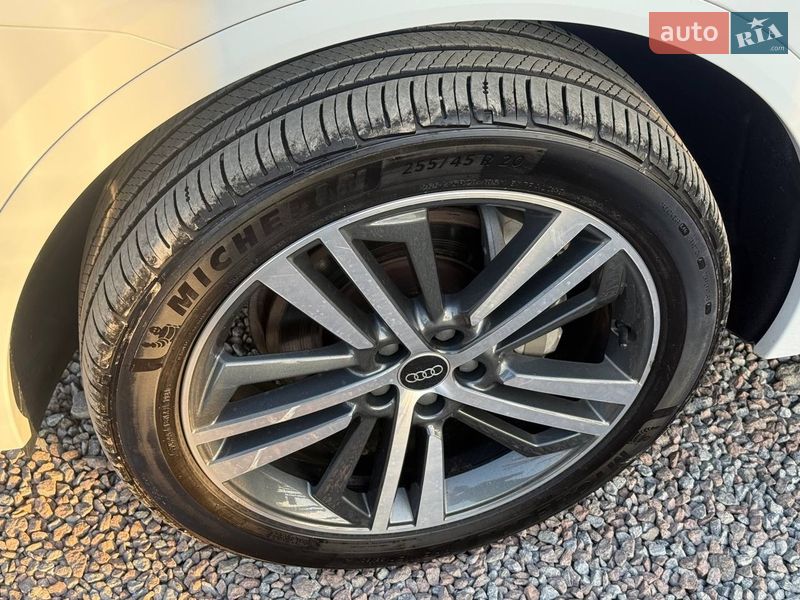 Внедорожник / Кроссовер Audi Q5 2022 в Стрые