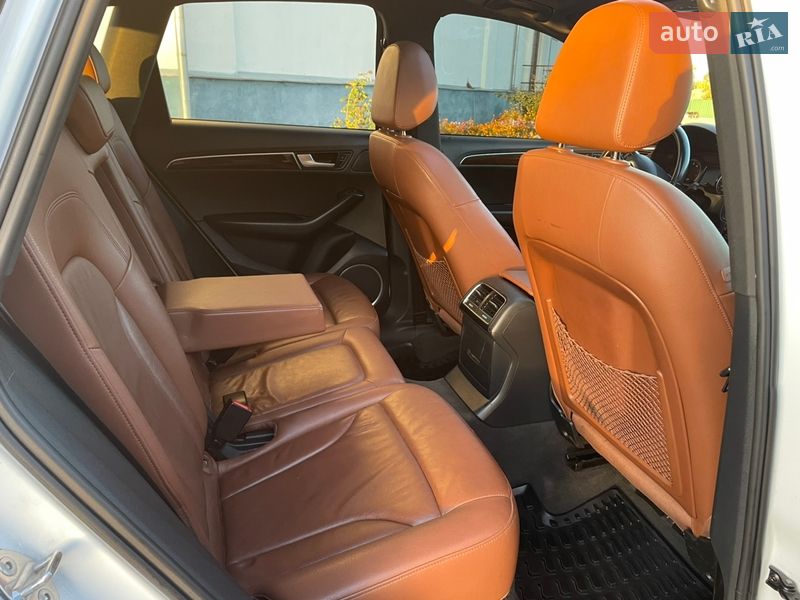 Внедорожник / Кроссовер Audi Q5 2011 в Коростене