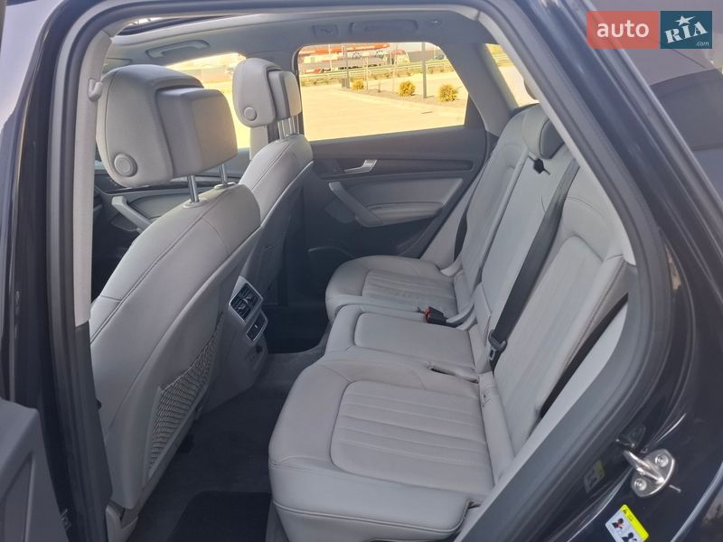 Внедорожник / Кроссовер Audi Q5 2019 в Ужгороде