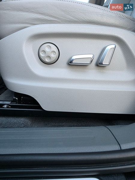 Внедорожник / Кроссовер Audi Q5 2015 в Киеве