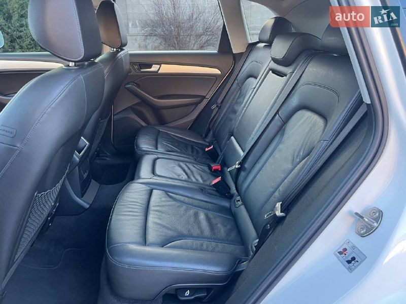 Внедорожник / Кроссовер Audi Q5 2015 в Ровно