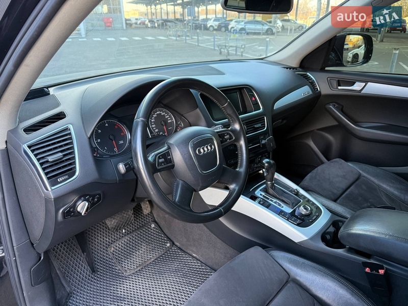 Внедорожник / Кроссовер Audi Q5 2011 в Киеве