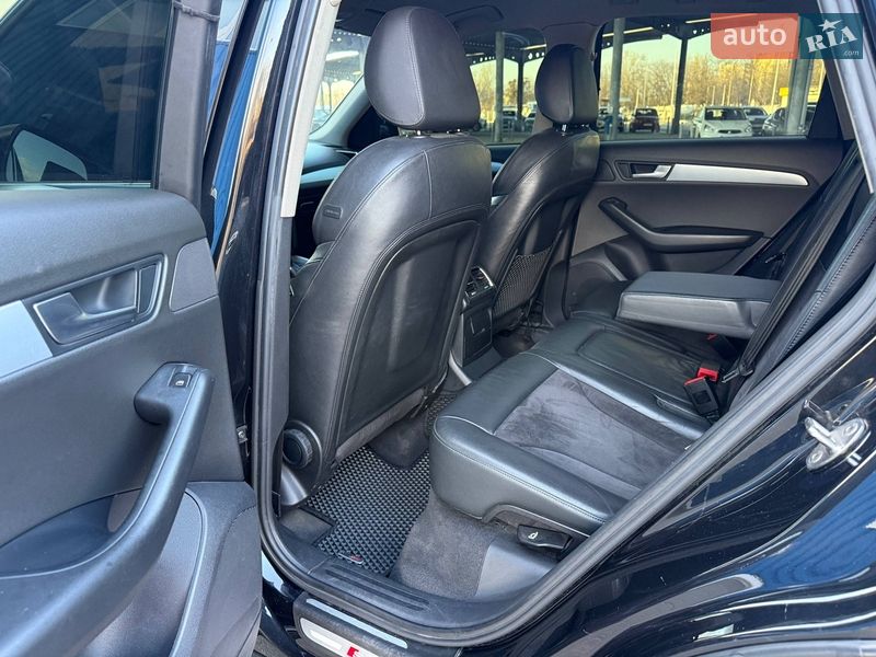 Внедорожник / Кроссовер Audi Q5 2011 в Киеве