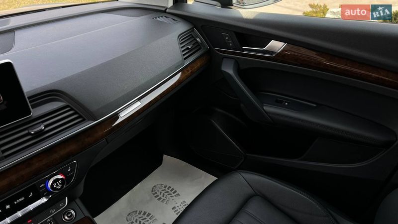 Позашляховик / Кросовер Audi Q5 2019 в Львові