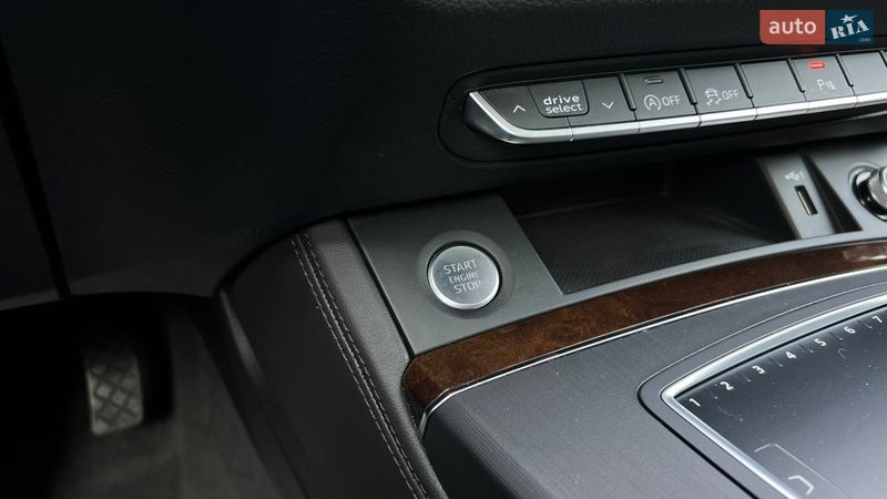 Позашляховик / Кросовер Audi Q5 2019 в Львові