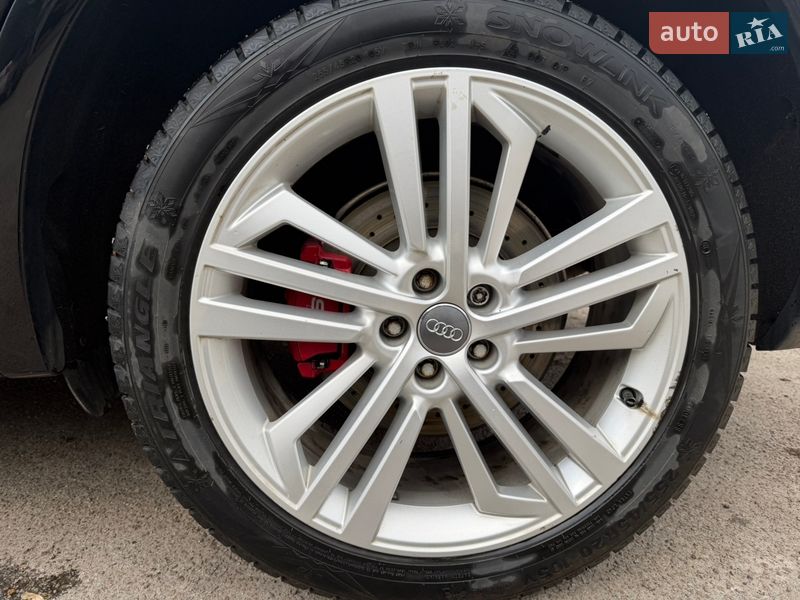 Позашляховик / Кросовер Audi Q5 2021 в Чернігові