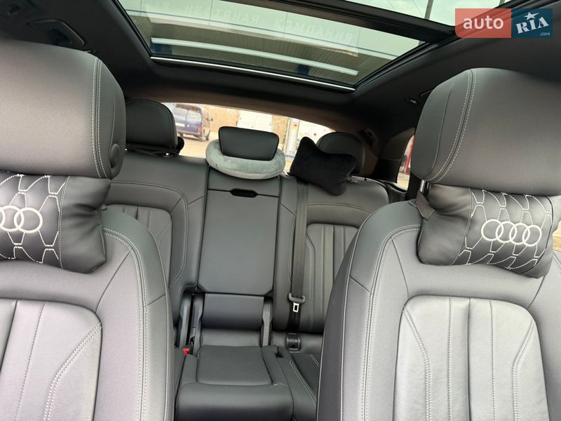 Позашляховик / Кросовер Audi Q5 2021 в Чернігові